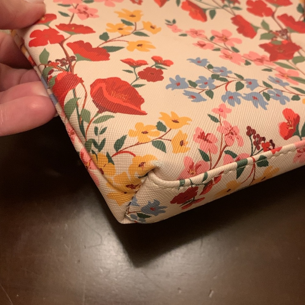 Nanette Lepore Mirabel floral bag w/pouch EUC - Picture 12 of 17